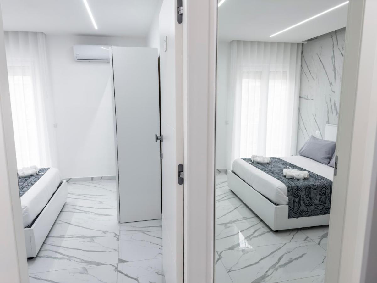 White Elegance Luxury B&B Caserta Bagian luar foto